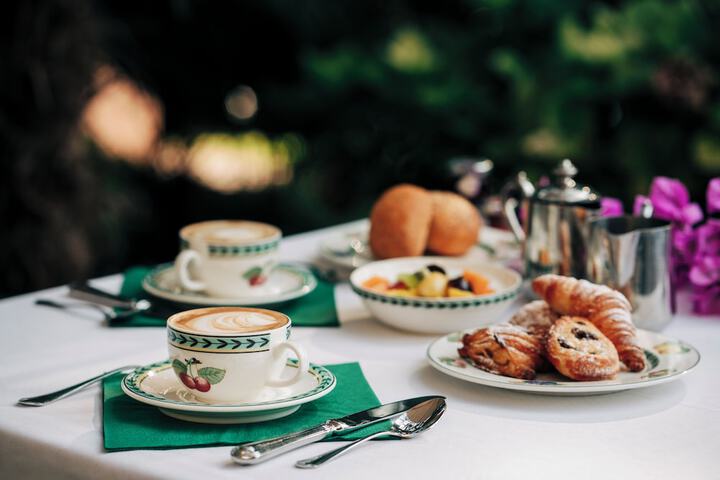 Breakfast/Coffee Service 35 of 60