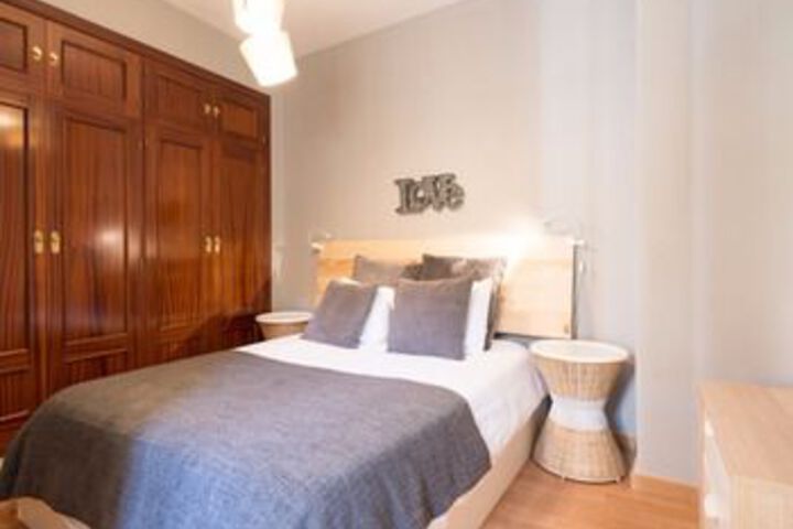 Room 8 of 25