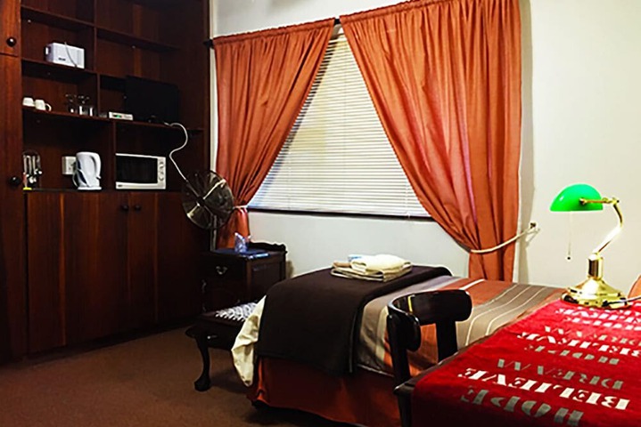 Room 4 of 19