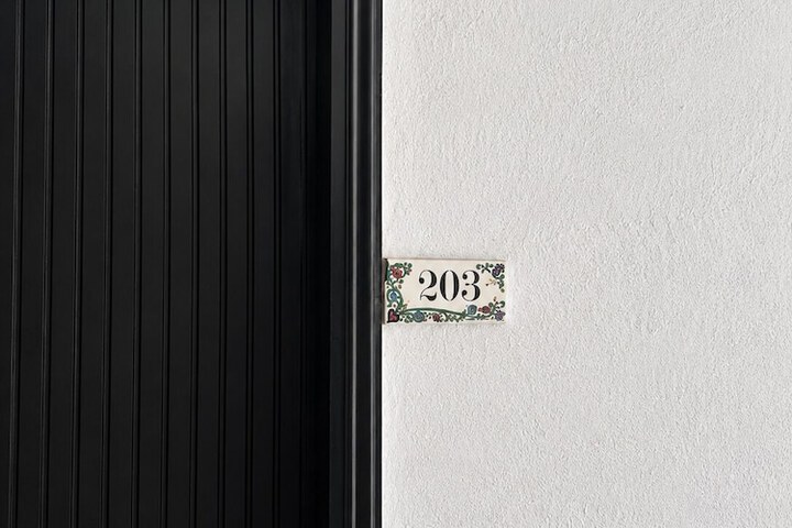 Room 13 of 34