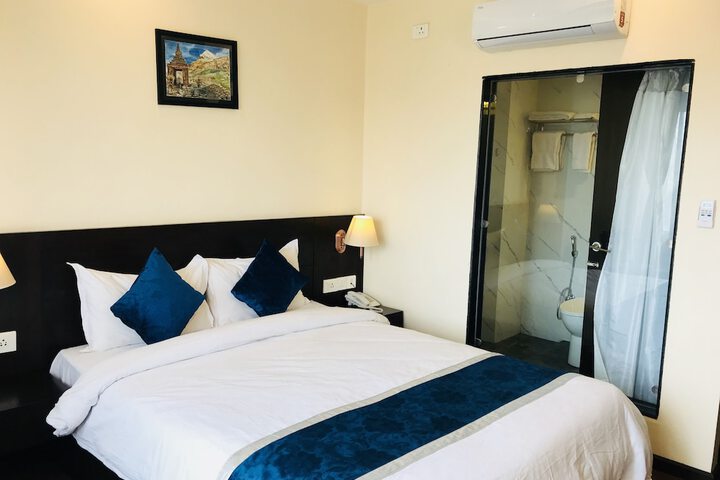 Room 20 of 48