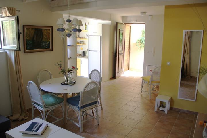 Dining Photos