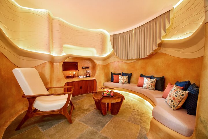 Room 10 of 26