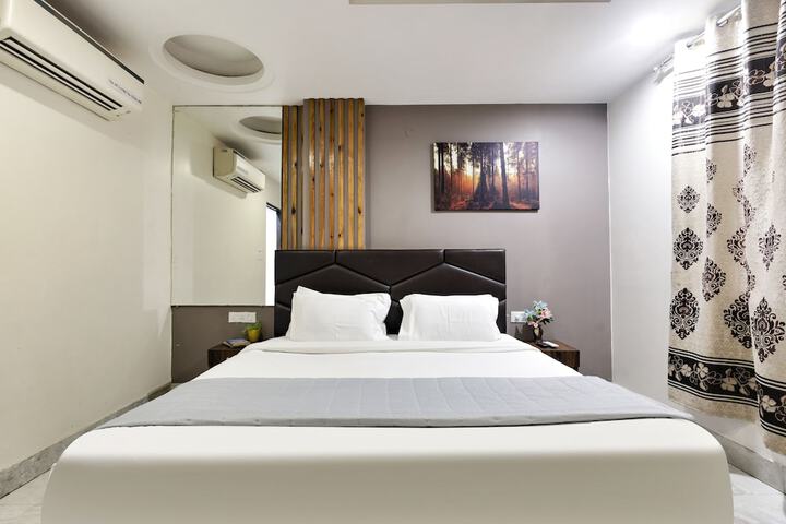 Room 40 of 74