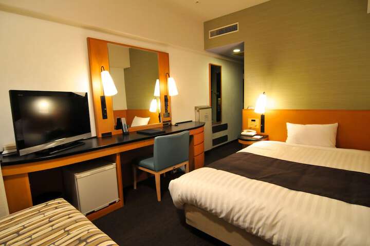 Room 11 of 68
