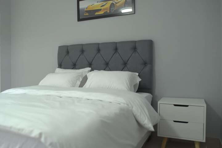 Room 5 of 27