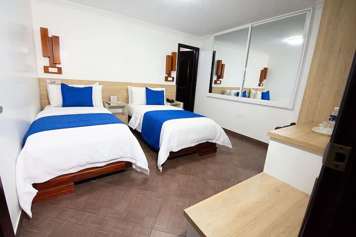 Room 10 of 34