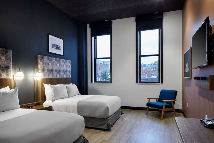 2 Double Beds (7 of 10)