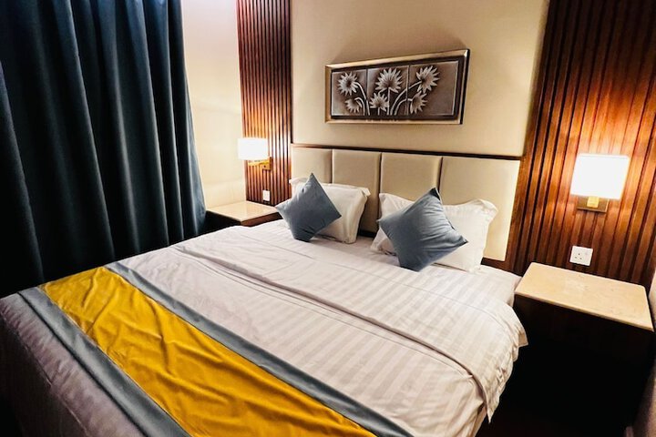Room 19 of 34