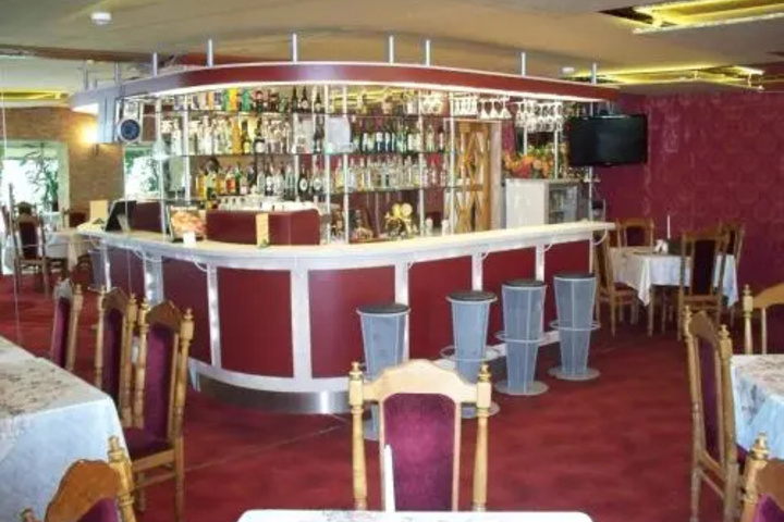 Dining 2 of 2