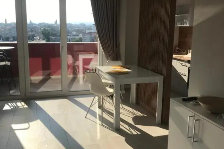 Terrace/Patio 4 of 8