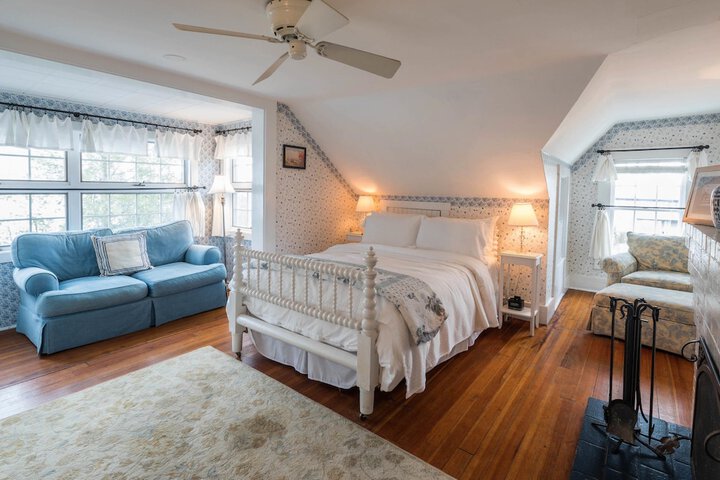 Room 7 of 75