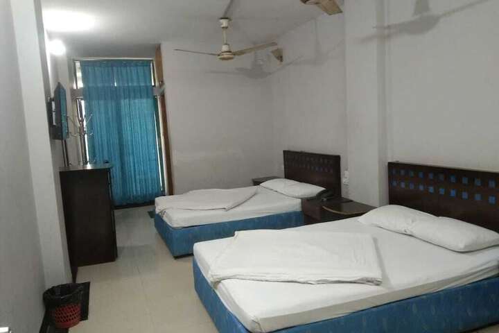 Room 28 of 58