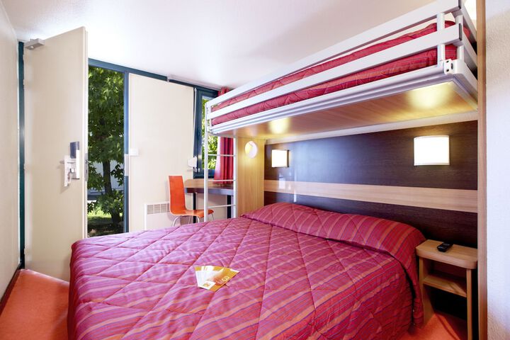 Room 8 of 30