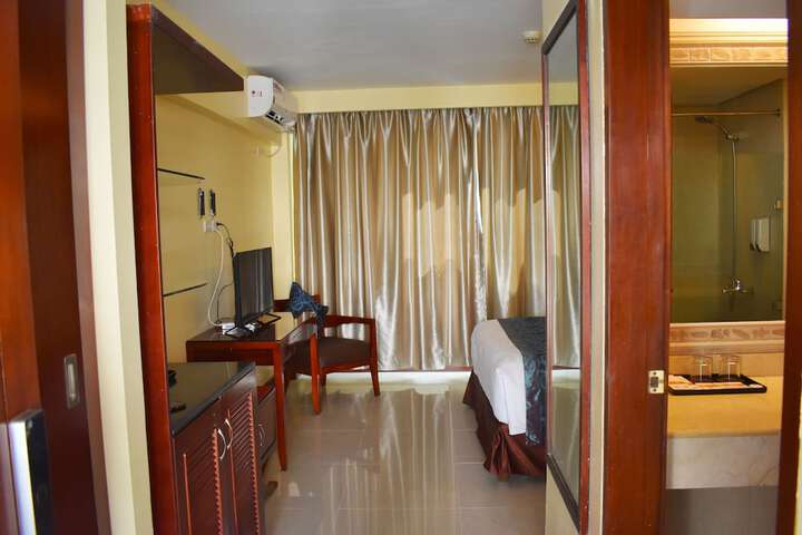Room 22 of 92