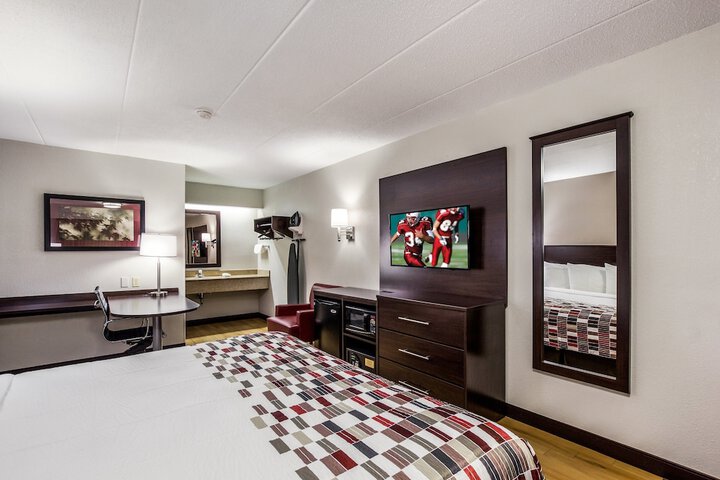 1 King Bed (18 of 20)