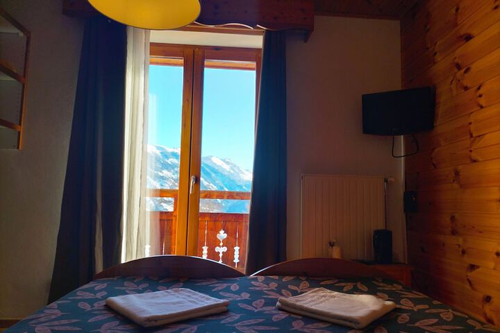 Room 35 of 70