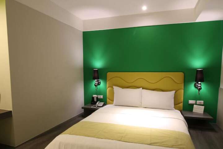 Room 27 of 45