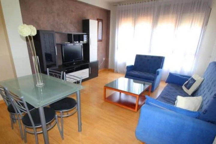 Room 4 of 12