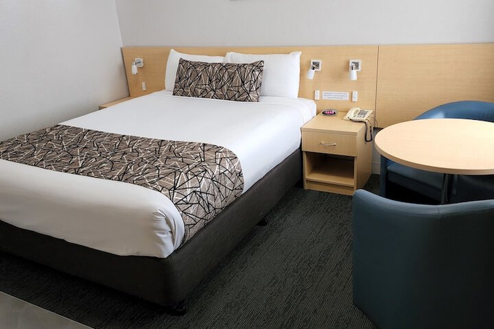 Room 13 of 79