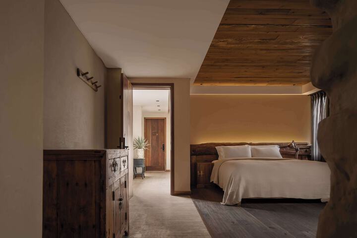 Room 13 of 78