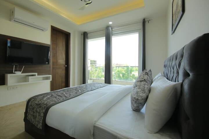 Room 14 of 31