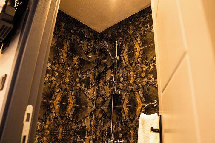 Room 8 of 31