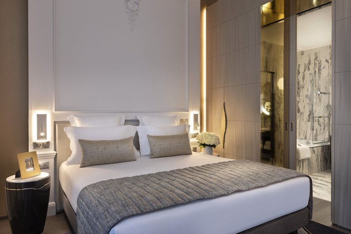 Room 10 of 50