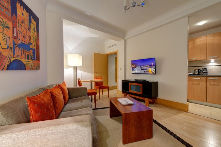 Room 32 of 113