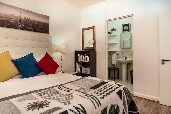 Room 5 of 38