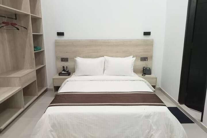 Room 4 of 19