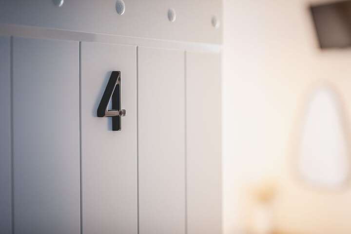 Room 17 of 108