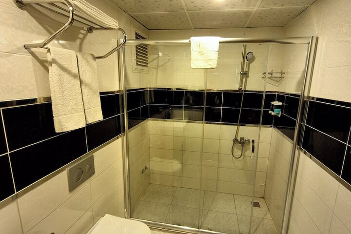 Room 35 of 58