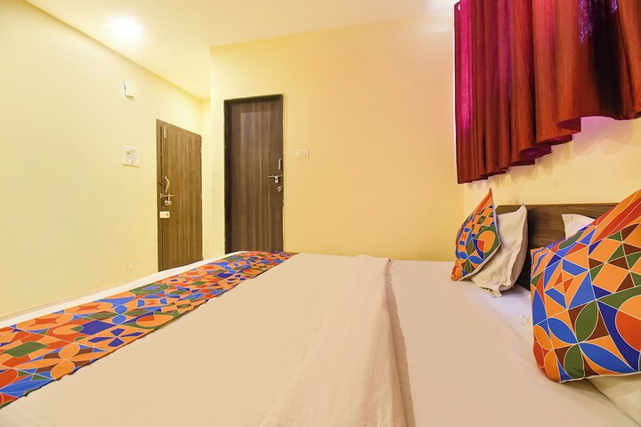 Room 13 of 25