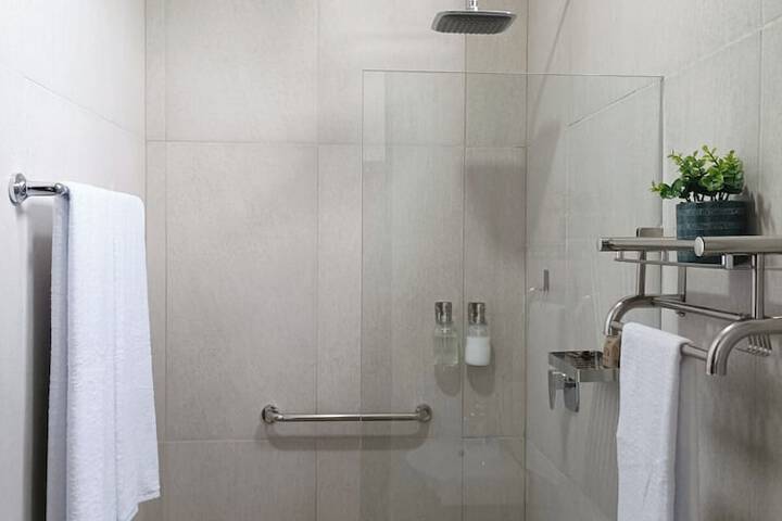 Room 44 of 60