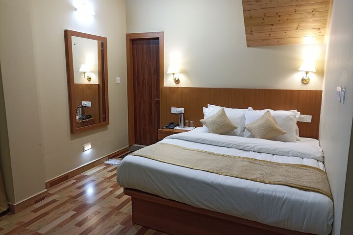 Room 15 of 26