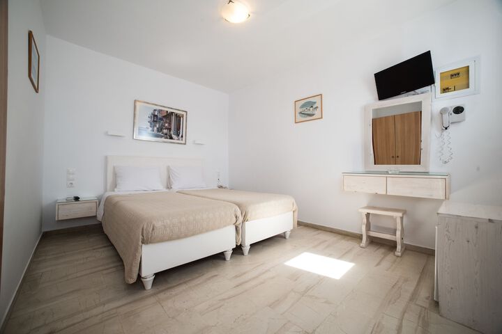 Room 7 of 42