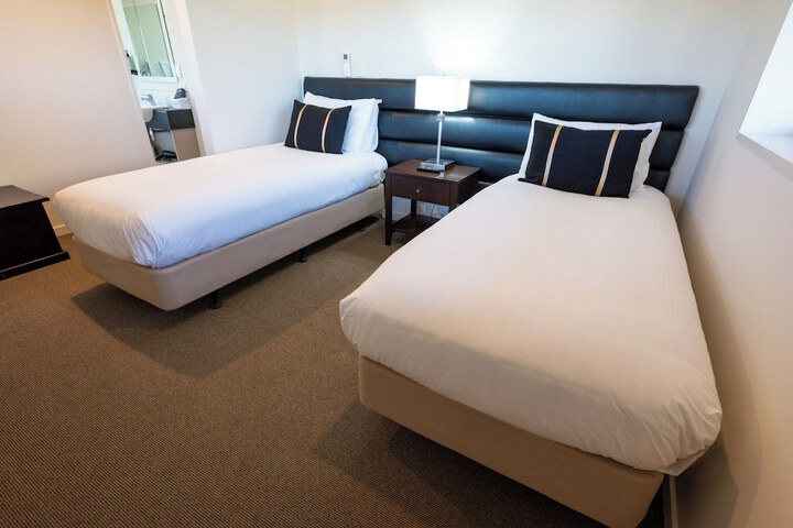 Room 17 of 120