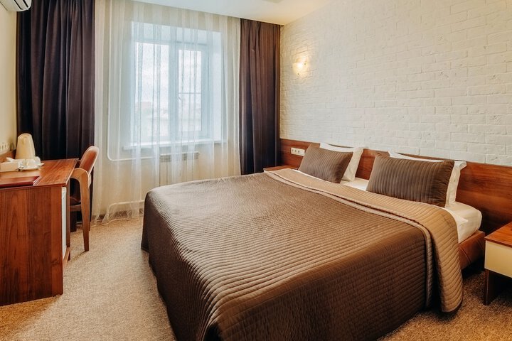 Room 14 of 94