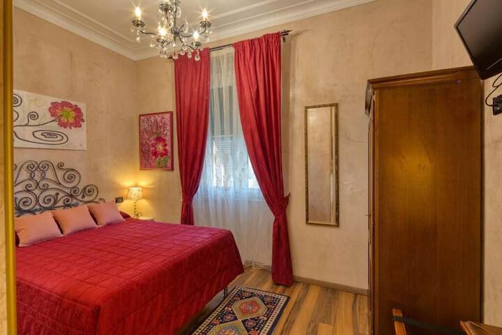 Room 15 of 36