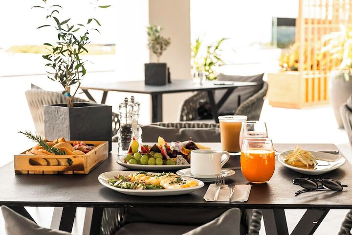 Breakfast/Coffee Service 81 of 129
