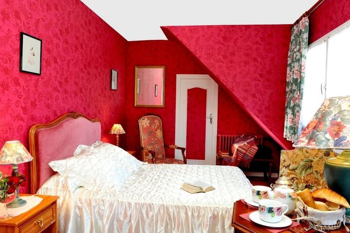 Room 3 of 38