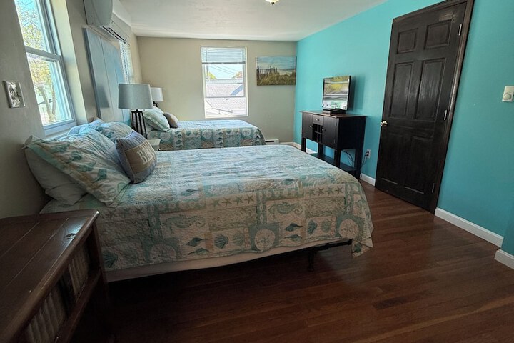 Room 10 of 31