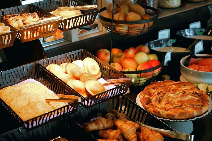 Breakfast/Coffee Service 80 of 127
