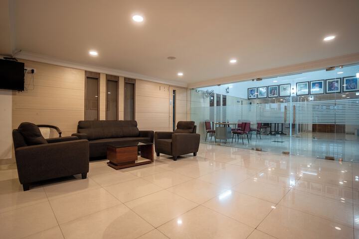 Hotel Interior 6 of 33