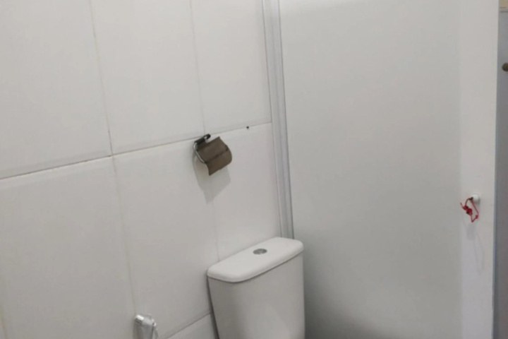 Room 6 of 11