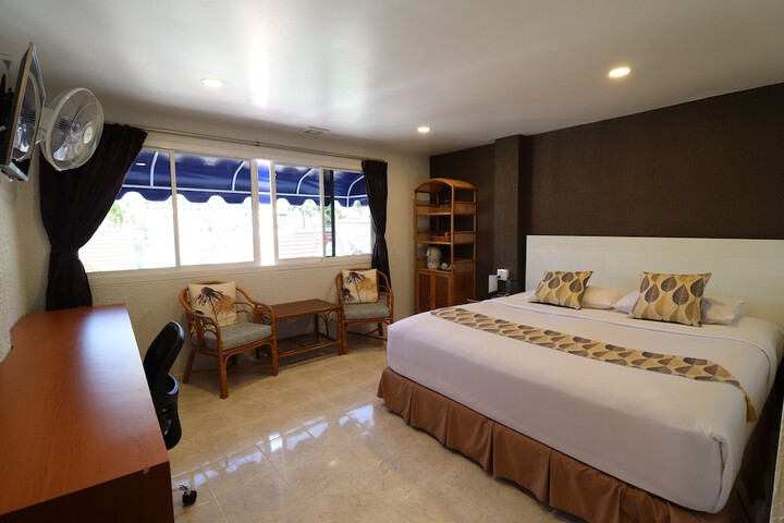 Room 26 of 70