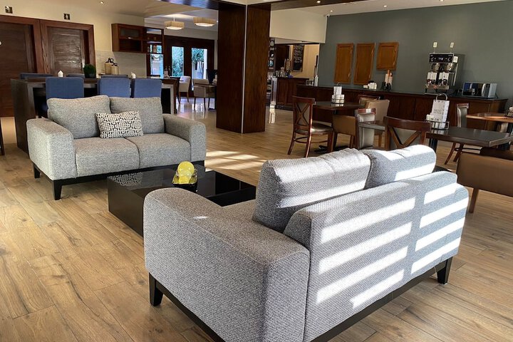 Guest Lobby