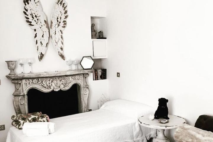 Room 29 of 53