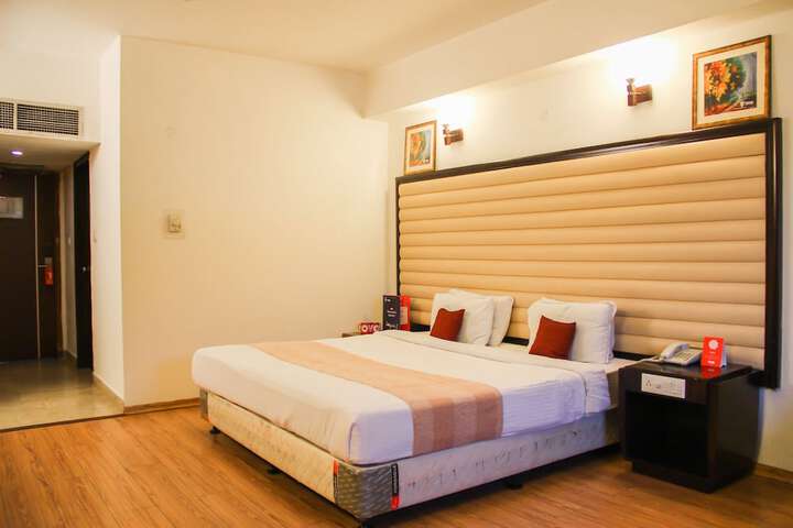 OYO 8450 Hotel Grand Starline